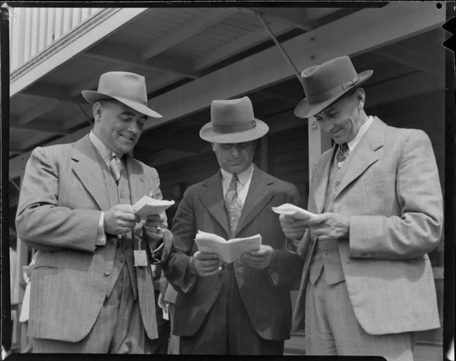 Dominion Trotting Championship, unidentified man with Messrs R A McMillan (centre) and O E Hooper (left), Auckland
