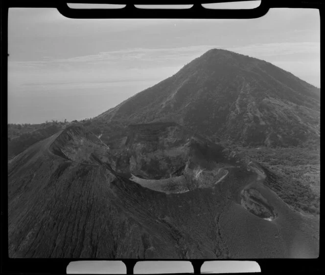 Crater, Mt Tavurvur (Matupit), Rabaul, New Britain, Papua New Guinea