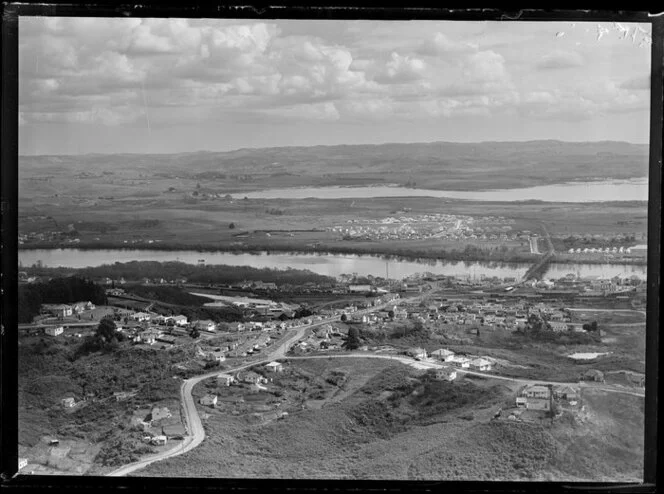 Huntly area, Waikato Region, including town, Waikato River, and Lake Hakanoa