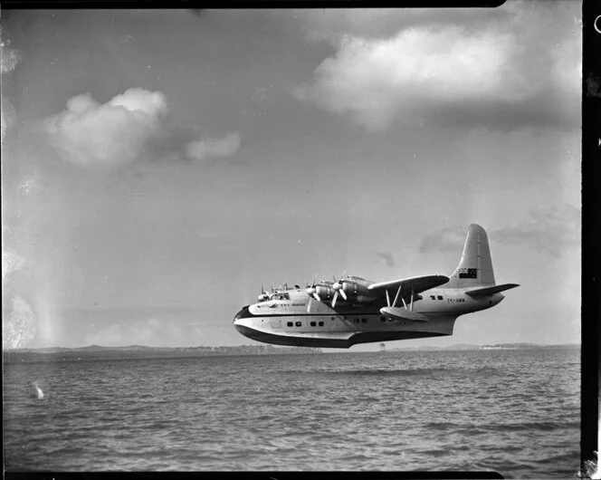 Tasman Empire Airways Ltd Short Solent flying boat RMA Ararangi ZK-AMM arriving in Auckland