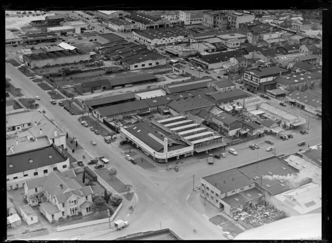 Hamilton, Ebbett Motors Ltd in the centre foreground