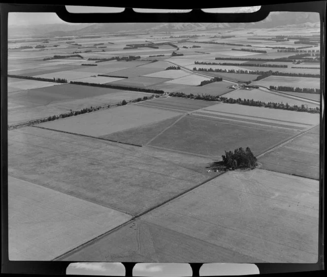Private aerodrome and irrigation canal near Methven, Canterbury