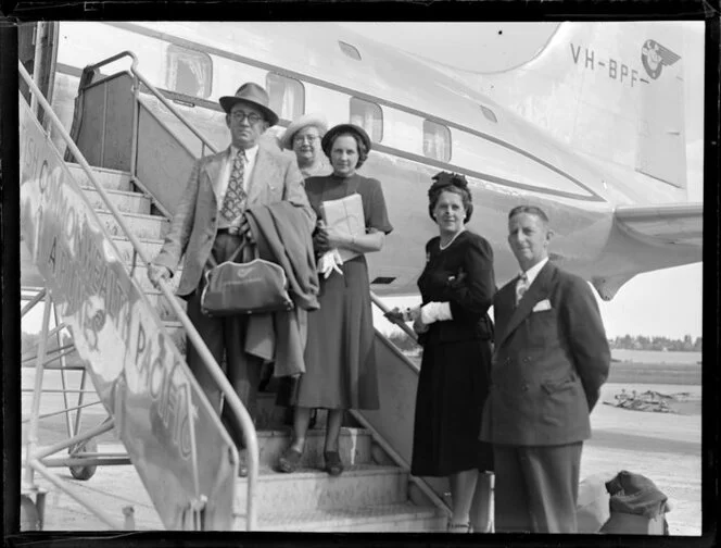 British Commonwealth Pacific Airlines, Dr and Mrs Griffin and other departing passengers, [Auckland?]