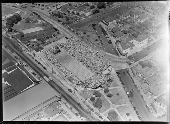 Swimming competition, British Empire Games, Olympic Pool, Newmarket, Auckland