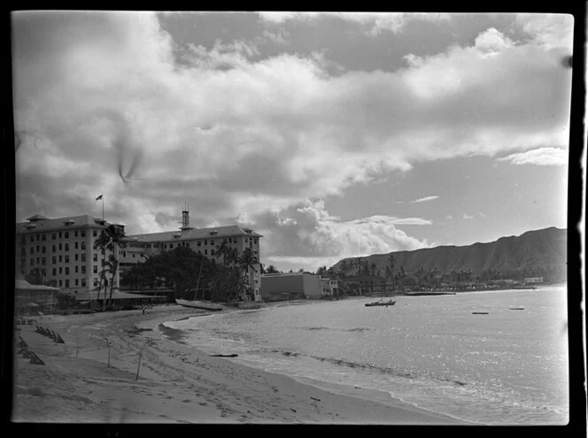 Hotel complex on the beach, Honolulu, Hawaii