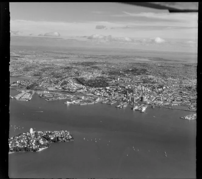 Auckland harbour and wharves