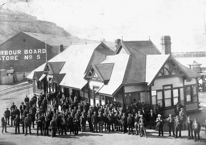 Men, Lyttelton wharves