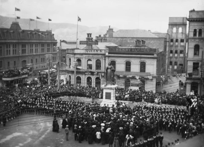 Unveiling of the statue of Queen Victoria at the head of Queens Wharf, Post Office Square, Wellington