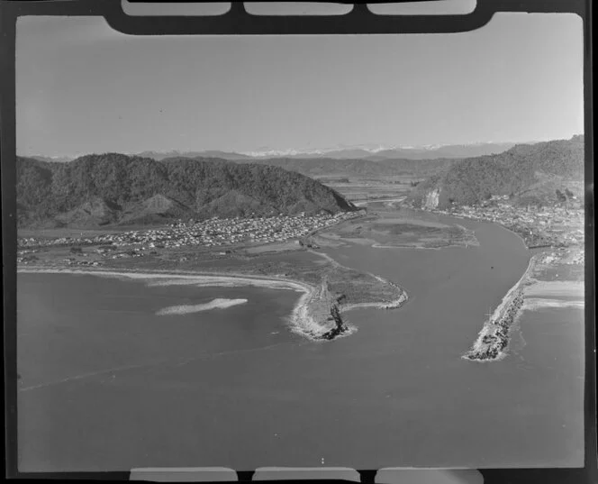 View of Cobden (on the left) and Greymouth (on the right), including the Grey River mouth linking to the Tasman Sea, Grey district, West Coast