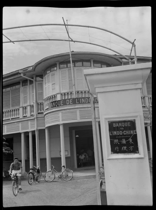 Outside the Banque de L'Indo-Chine (Bank of Indo-China), Papeete, Tahiti