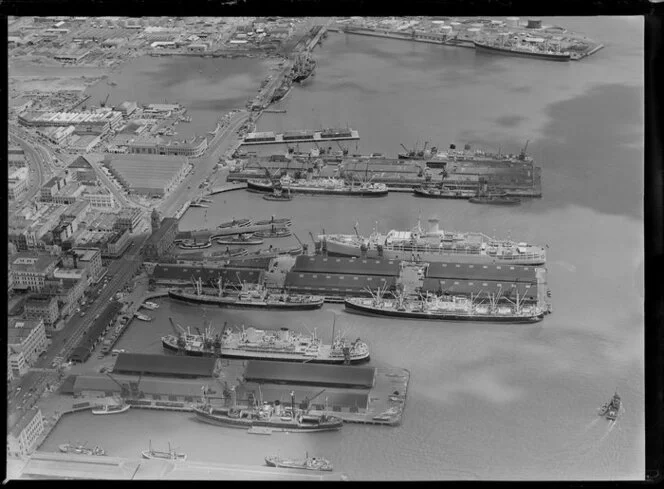 Auckland City and wharves, including shipping