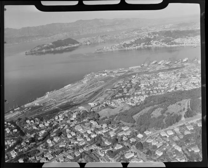 Thorndon, Wellington, showing railways and shipping