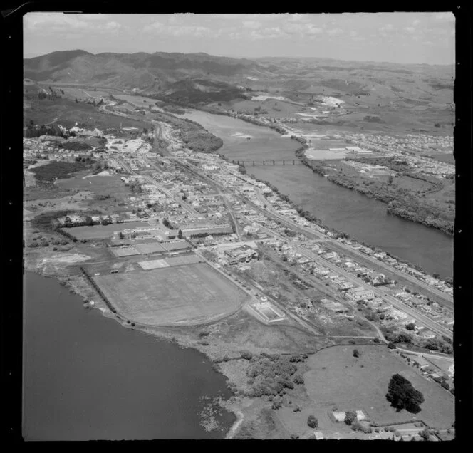 Huntly, Waikato District, showing housing, Waikato River and Lake Hakanoa
