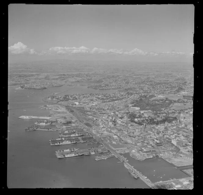 Auckland City and wharves