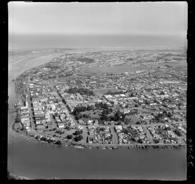 View over the Wanganui River to Queens Park Domain, Civic Square and Moutoa Gardens, Wanganui City, to the racecourse and coast beyond