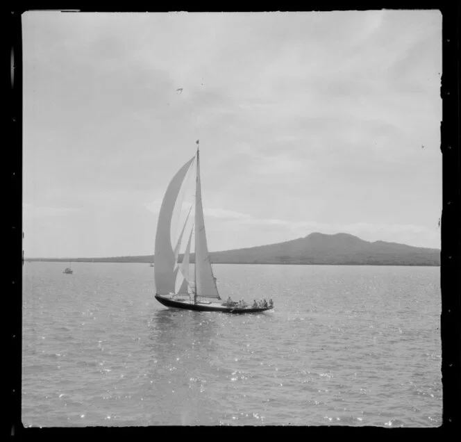 Unidentified yacht, yachting, Auckland Harbour Regatta