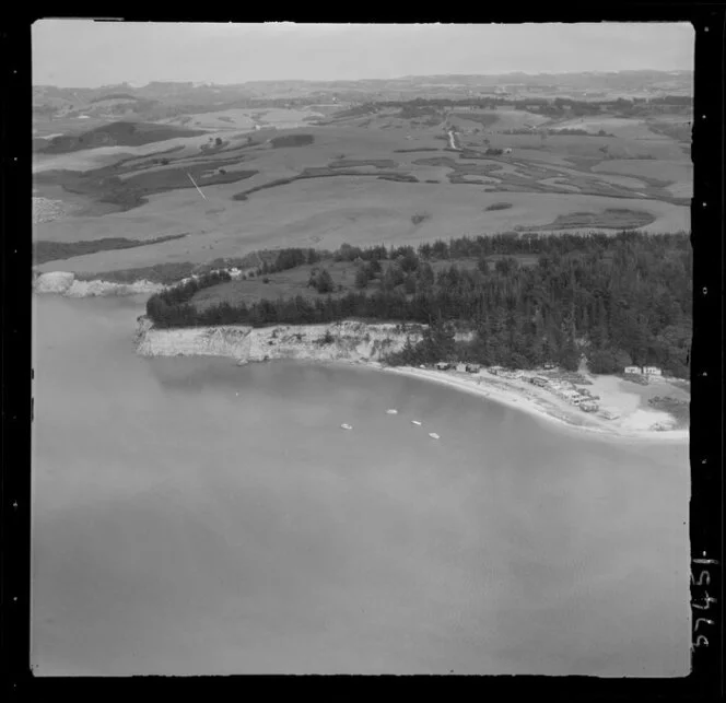 Shelly Beach, Kaipara harbour, Auckland, coastal view inland