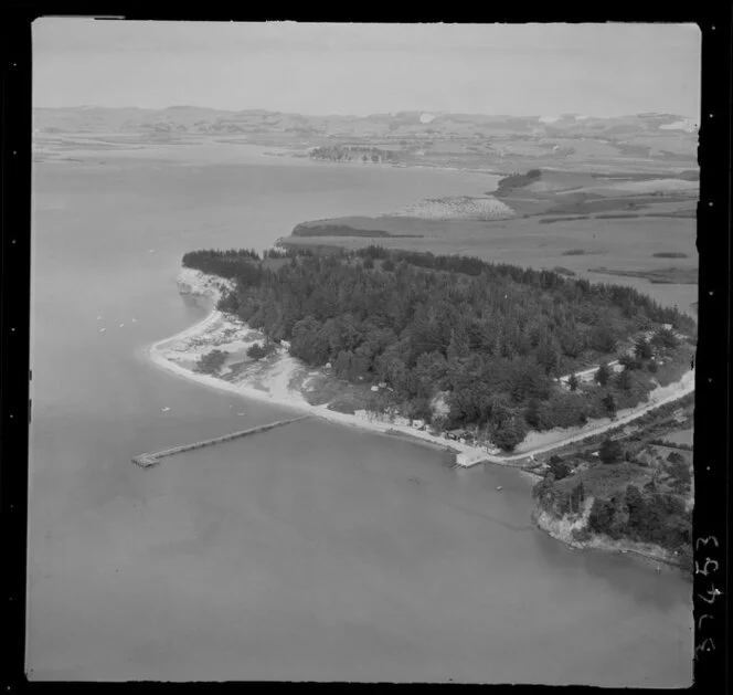 Shelly Beach, Kaipara Harbour, Auckland, coastal view inland with wharf