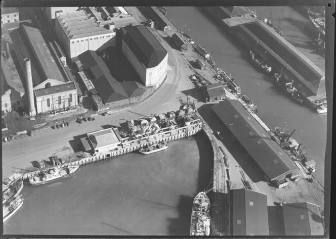 J J Craig loading hoppers, Kings Wharf, Auckland City Wharfs