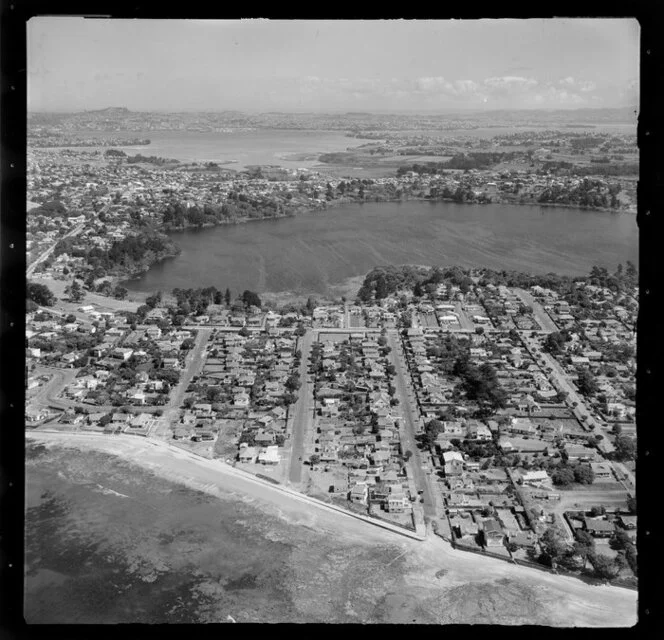 Takapuna and Lake Pupuke, Auckland