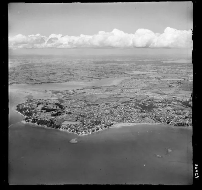 St Heliers Bay (right), Glendowie and Tamaki Estuary, Auckland