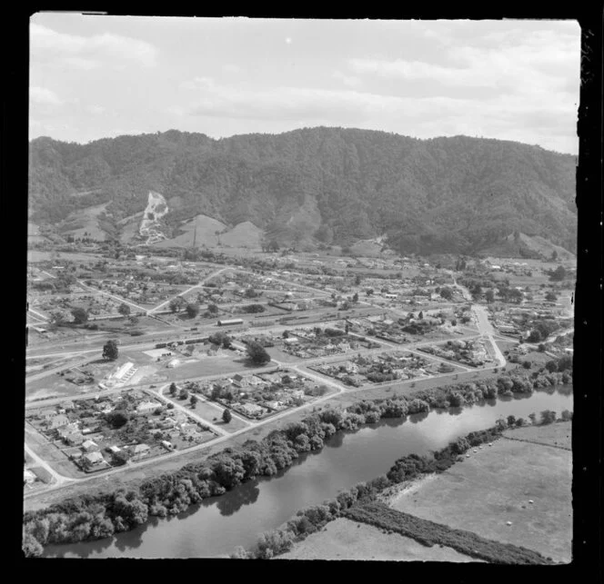 Ngaruawahia, Waikato, view north to town and the Waikato River with the Great South Road through town next to rail yard, Galileo Street and Waikato Esplanade, with Hakarimata Scenic Reserve beyond