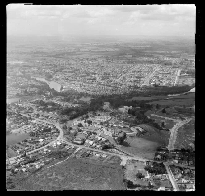 Waikato Hospital, Hamilton, view east with Ohaupo Road and Pembroke Street to the Waikato River and housing beyond