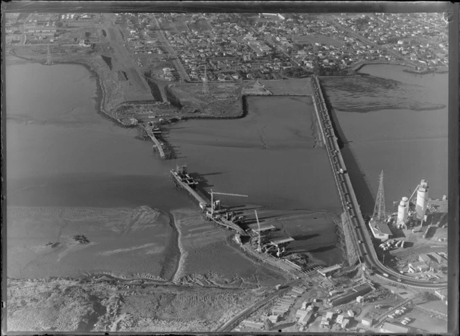 Coronation Road bridge and construction of the new South Western Motorway bridge, connecting Onehunga and Mangere, Auckland