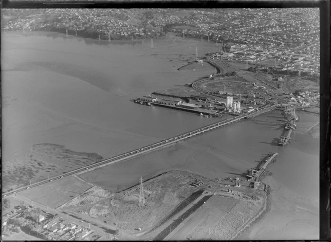 Coronation Road bridge and construction of the new South Western Motorway bridge, connecting Onehunga and Mangere, Auckland