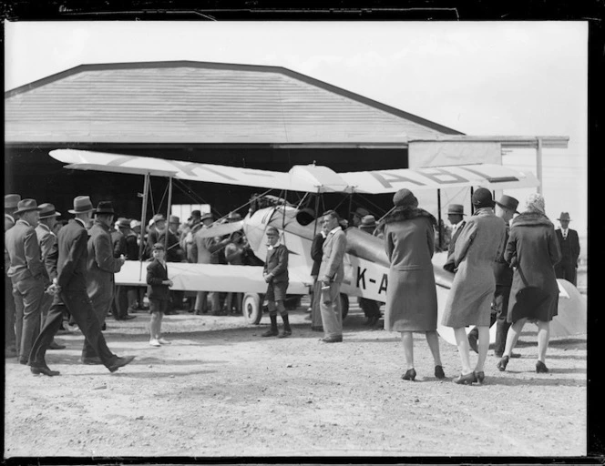 Simmonds Spartan biplane at Rongotai Aerodrome, Wellington