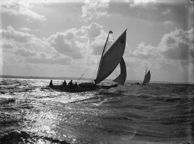 Yacht Mahaki sailing on Waitemata Harbour