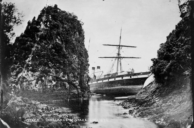 Steamship Otago on the rocks at Chaslands Mistake, 4 December 1876