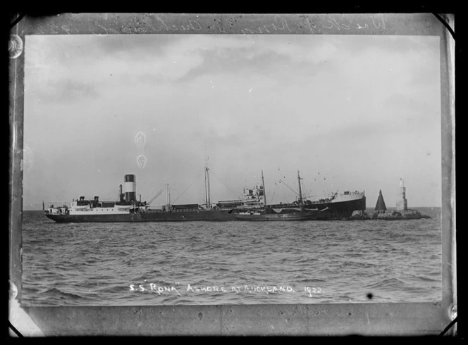 The steamship 'Rona' ashore at Auckland, 1922.