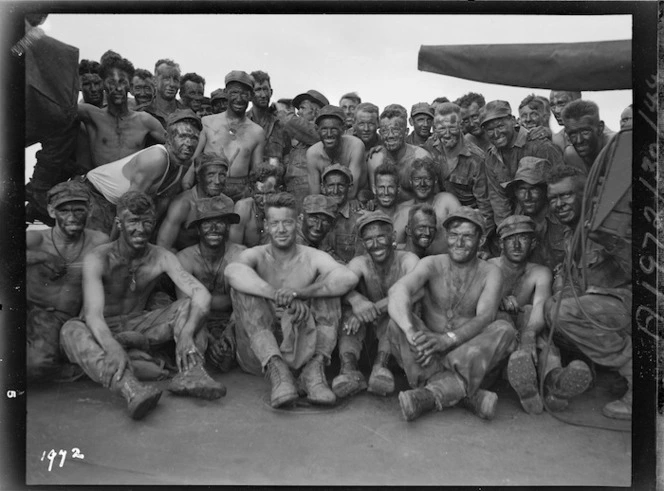 NZ troops preparing for commando raid on Nissan Island, New Guinea