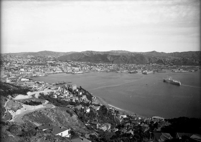 Raine, William Hall, 1892-1955 :Overlooking Wellington Harbour