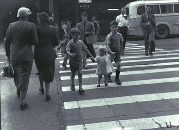 Image: Kids in Queen Street