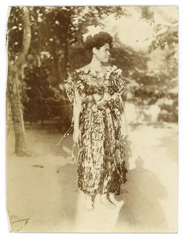 Image: Fane in lakalaka dress, Tubou