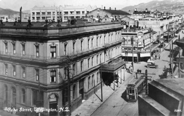 Image: Royal Oak Hotel, and Cuba Street, Wellington
