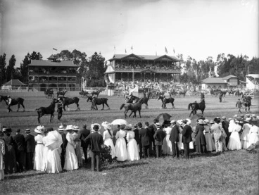 Image: Crowd watching horses parade at an A & P show, Wanganui