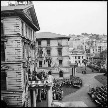 Image: VE day, Government Buildings, Wellington