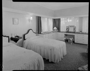 Image: Bedroom of unidentified house