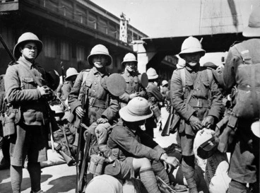 Image: Soldiers of the Pioneer Battalion awaiting departure during World War I, probably in Wellington