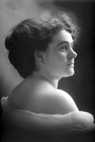Image: Miss Yates 1910