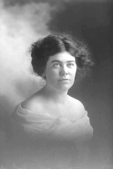 Image: Miss Smith 1910