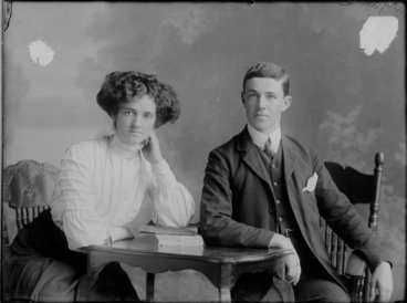 Image: 3/4 length portrait of a man and a woman in the Pearce group,....