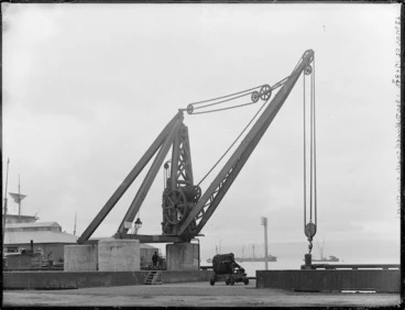 Image: Crane on a Wellington wharf