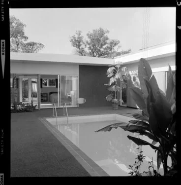 Image: Tuston house, view of swimming pool area