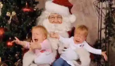 Image: No sitting on Santa's knee allowed as Christmas tradition falls victim to COVID-19