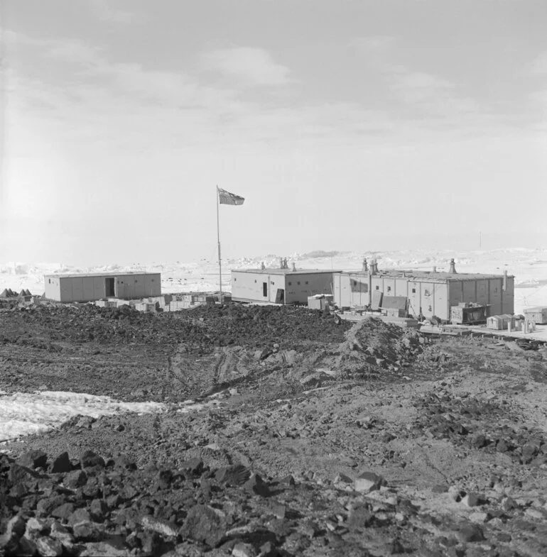 Image: Scott Base under construction