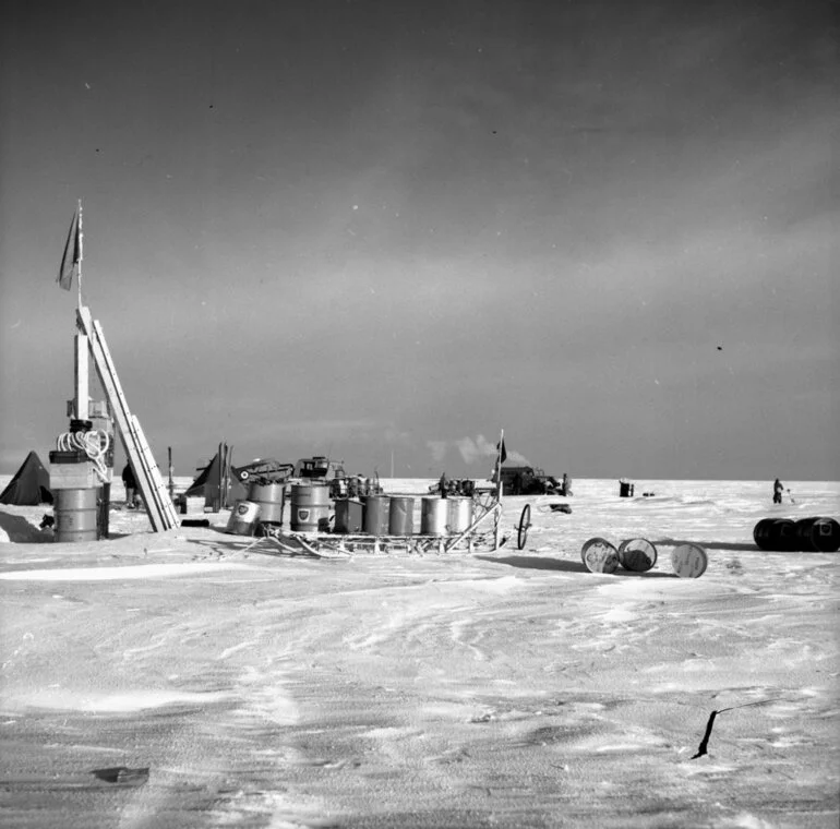 Image: Depot 700 with marker flag